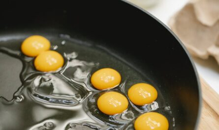 mystere-oeufs-a-double-jaune