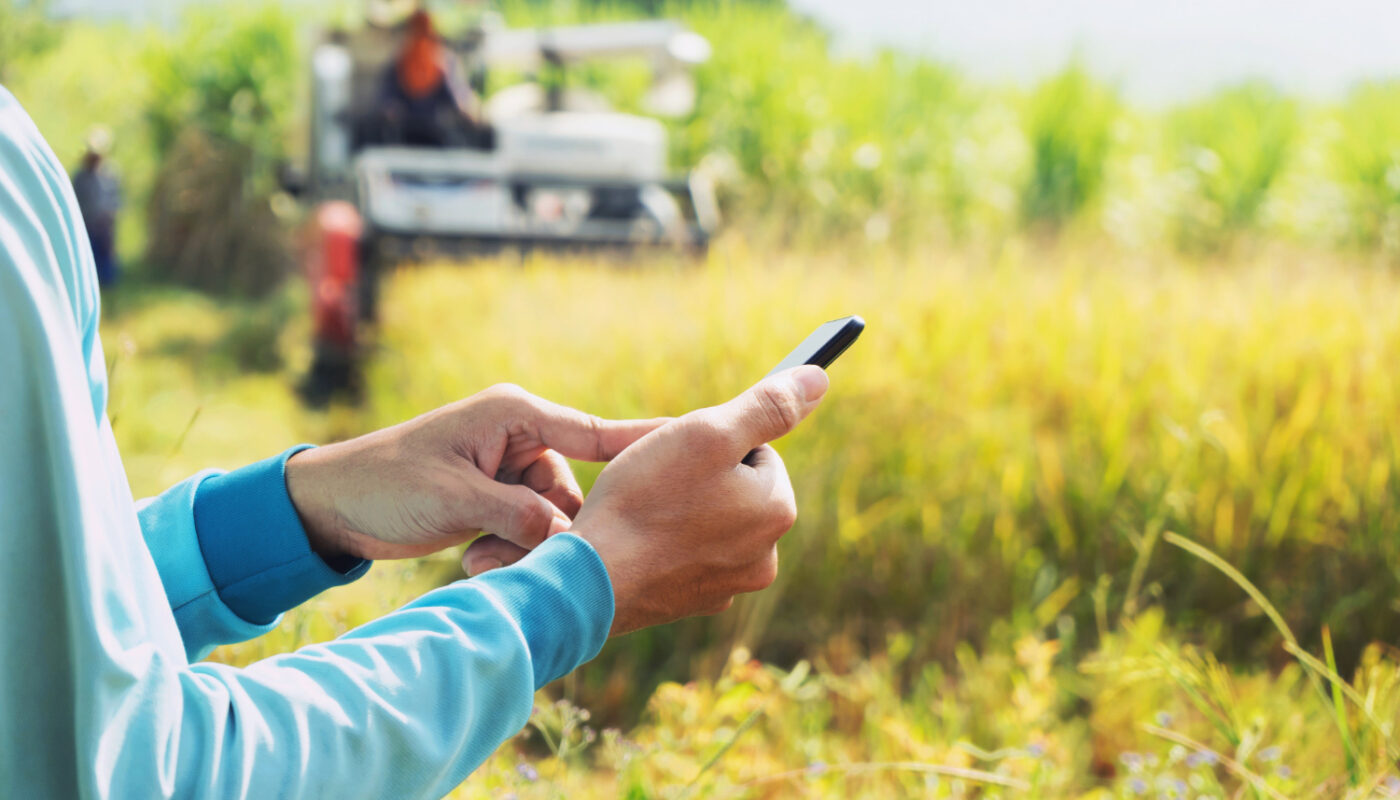 système d'autoguidage RTK pour moissonneuse